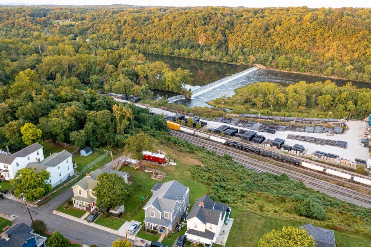 Вілла Train Caboose & River Views Near Downtown Лінчбурґ Екстер'єр фото